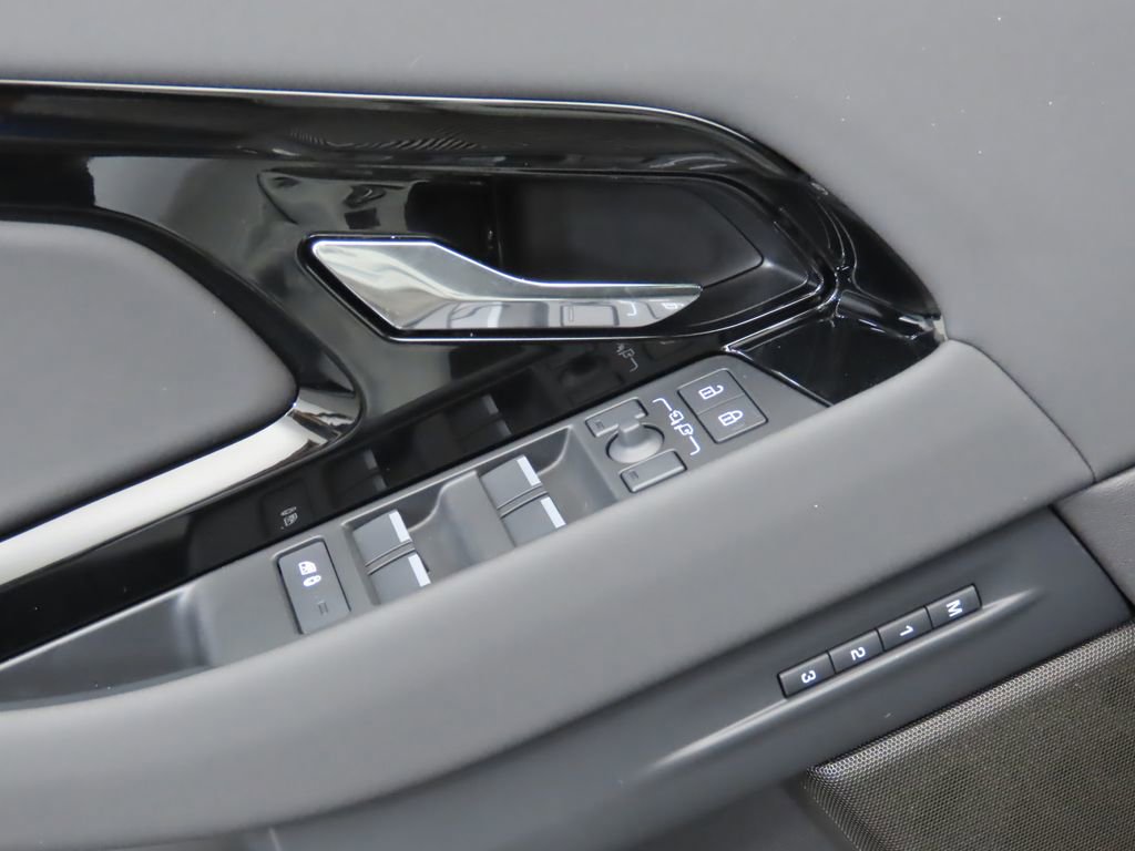 New 2026 Land Rover Range Rover Evoque S image 24