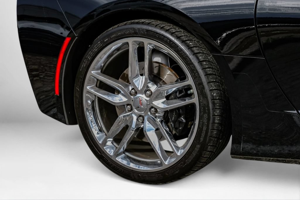 Used 2018 Chevrolet Corvette Stingray Convertible Z51 2LT RWD image 51