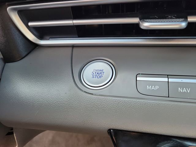 Used 2024 Hyundai Elantra SEL image 24