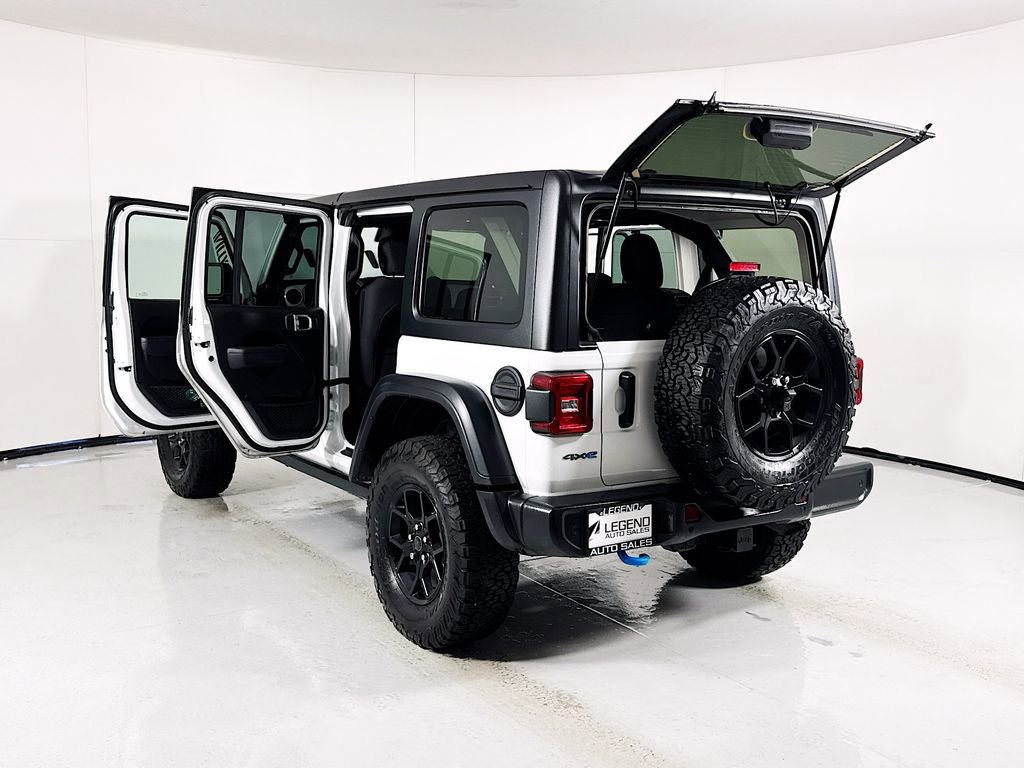 Used 2024 Jeep Wrangler Unlimited AWD/4WD image 25