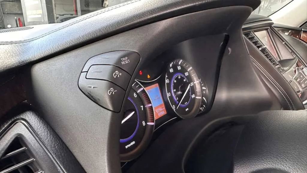 Used 2018 INFINITI QX80 2WD w/ Deluxe Technology Package image 21