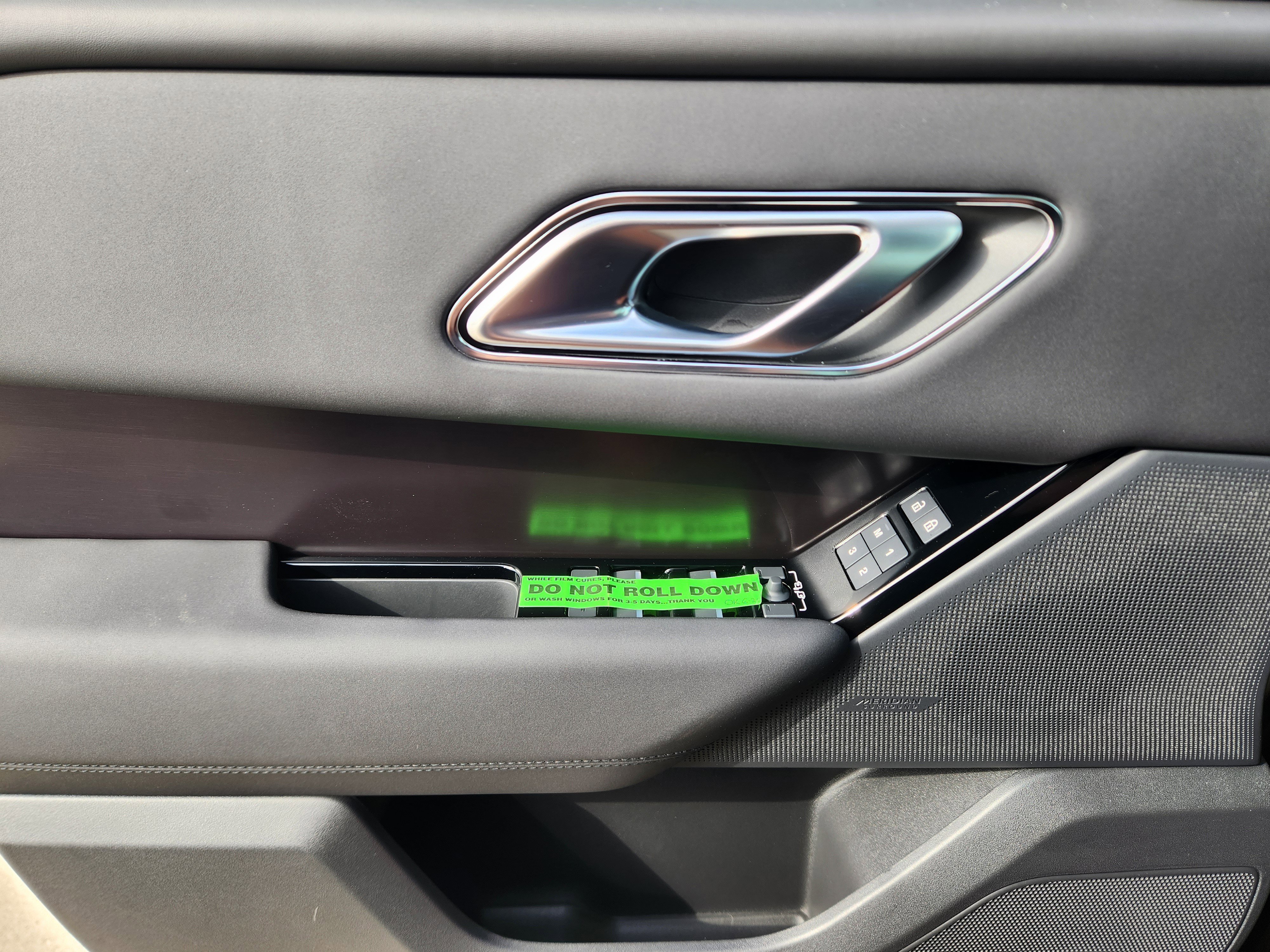 New 2026 Land Rover Range Rover Velar Dynamic SE image 21