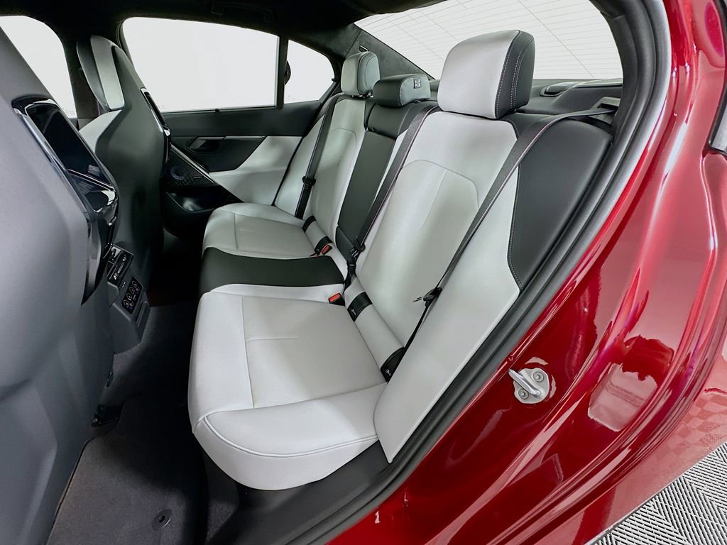 New 2026 BMW M5 w/ Executive Package image 17