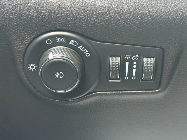 Certified 2023 Jeep Compass Altitude w/ Sun and Sound Group image 49