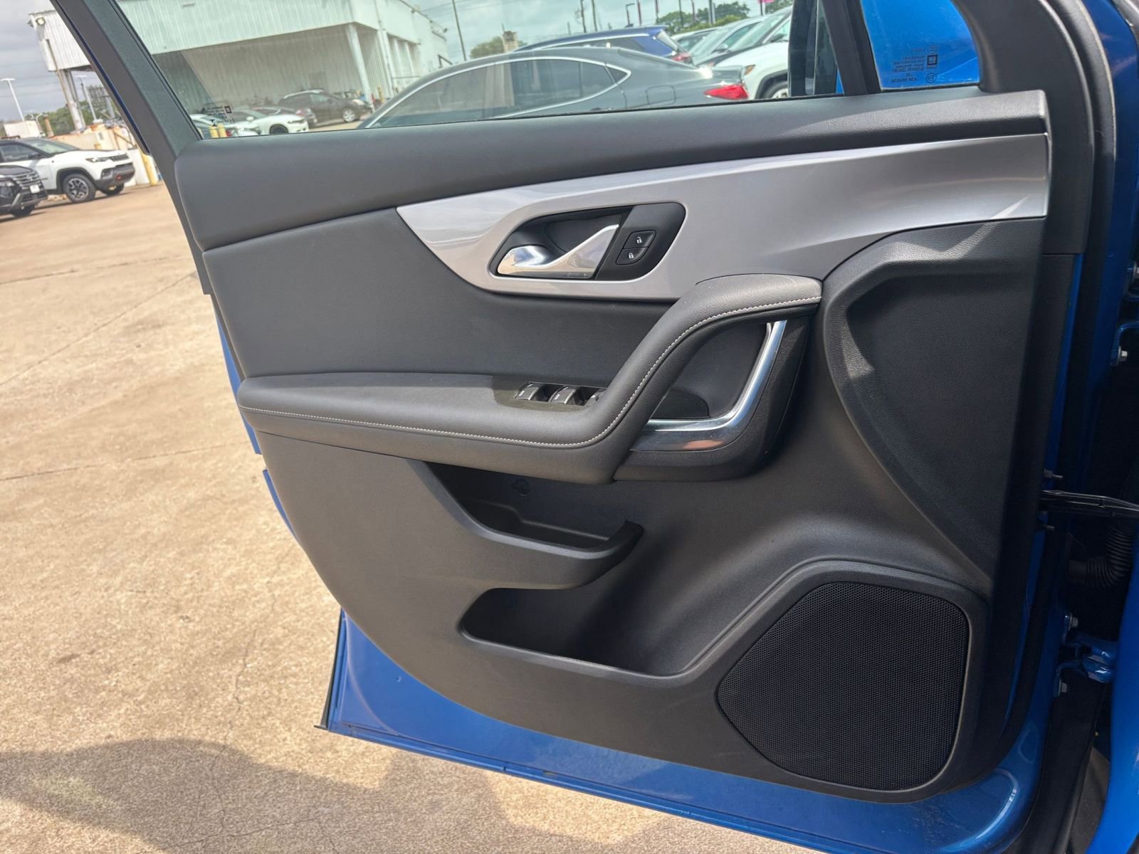 Used 2025 Chevrolet Blazer LT image 18