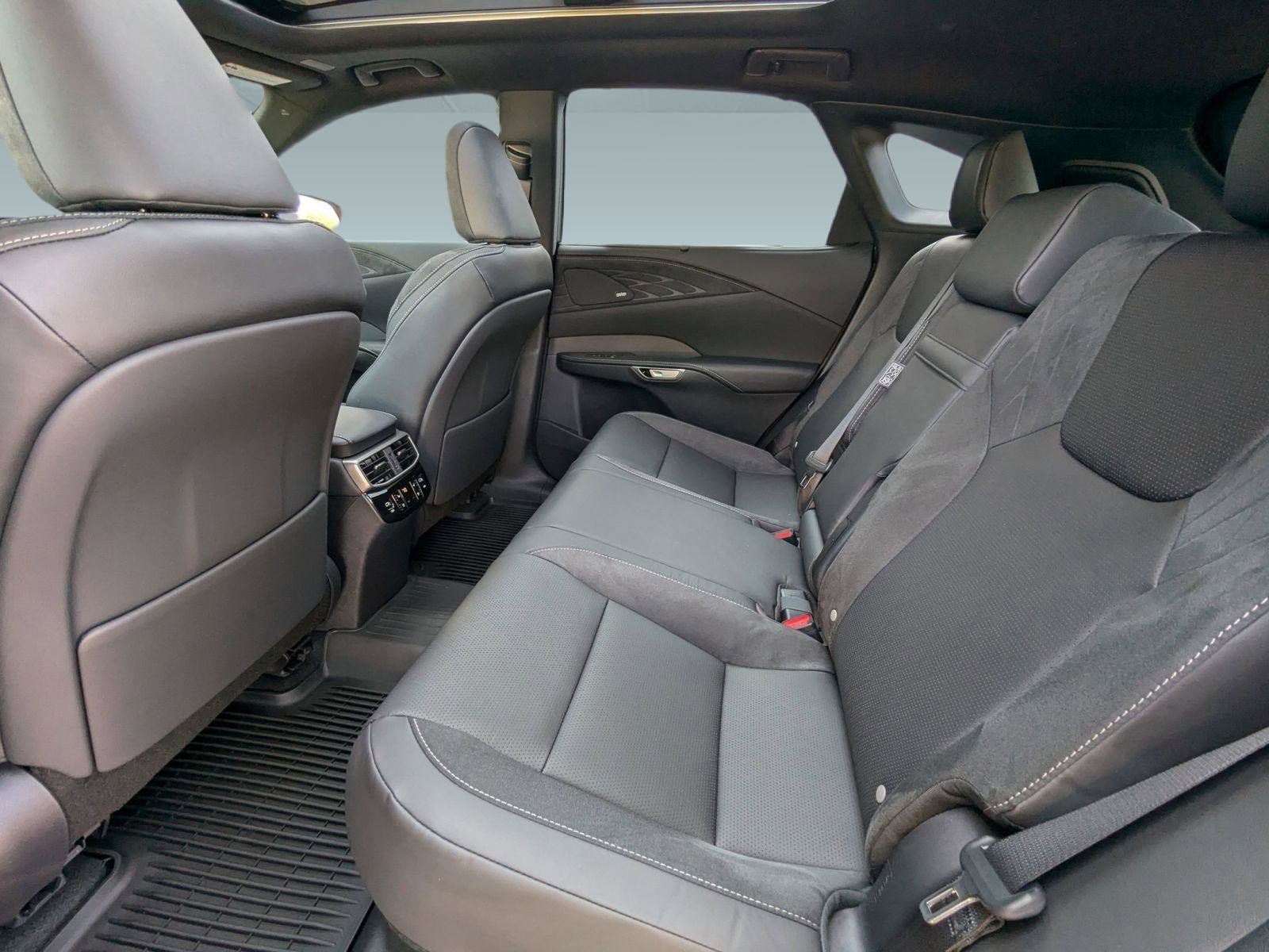 New 2025 Lexus RX 350 w/ Luxury Package image 23