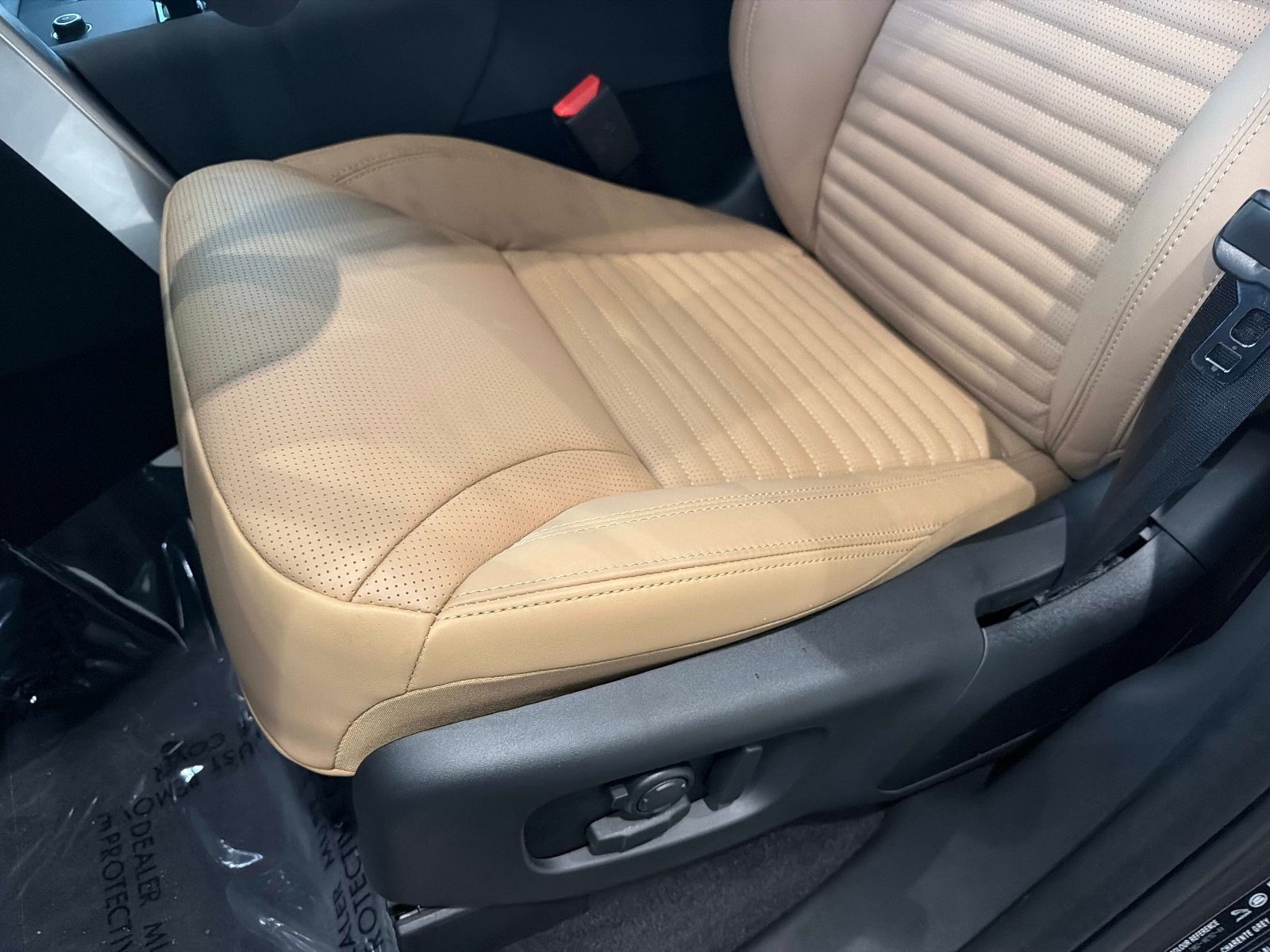 New 2026 Land Rover Discovery Dynamic SE AWD/4WD image 18