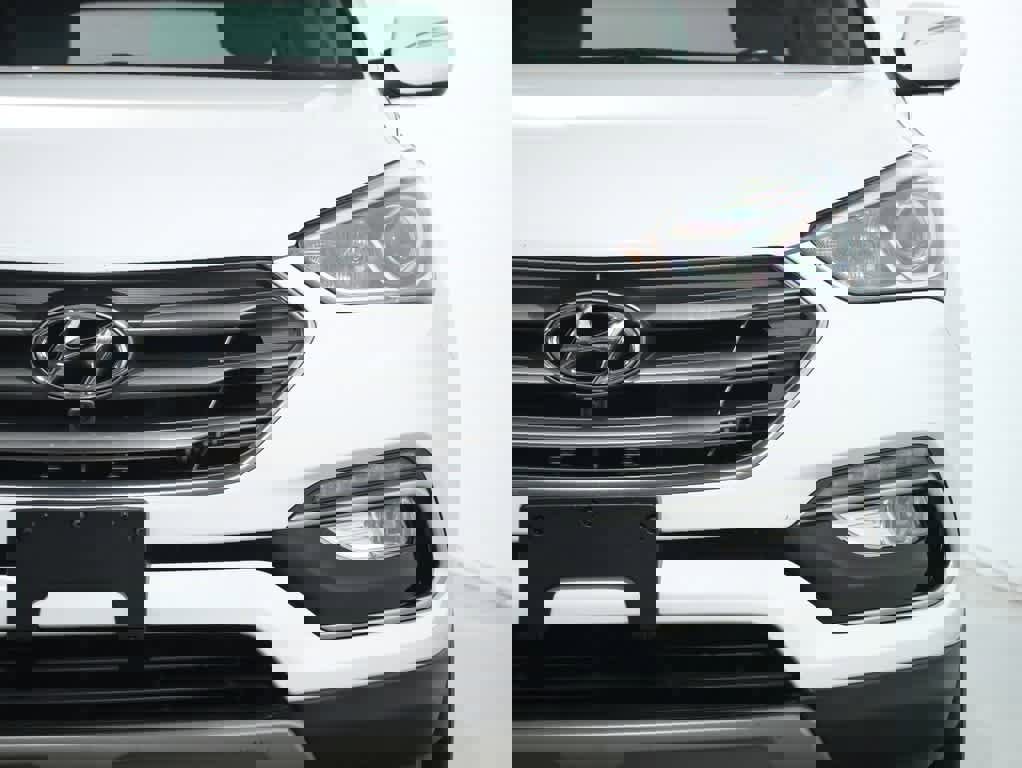 Used 2017 Hyundai Santa Fe Sport w/ Cargo Package image 7