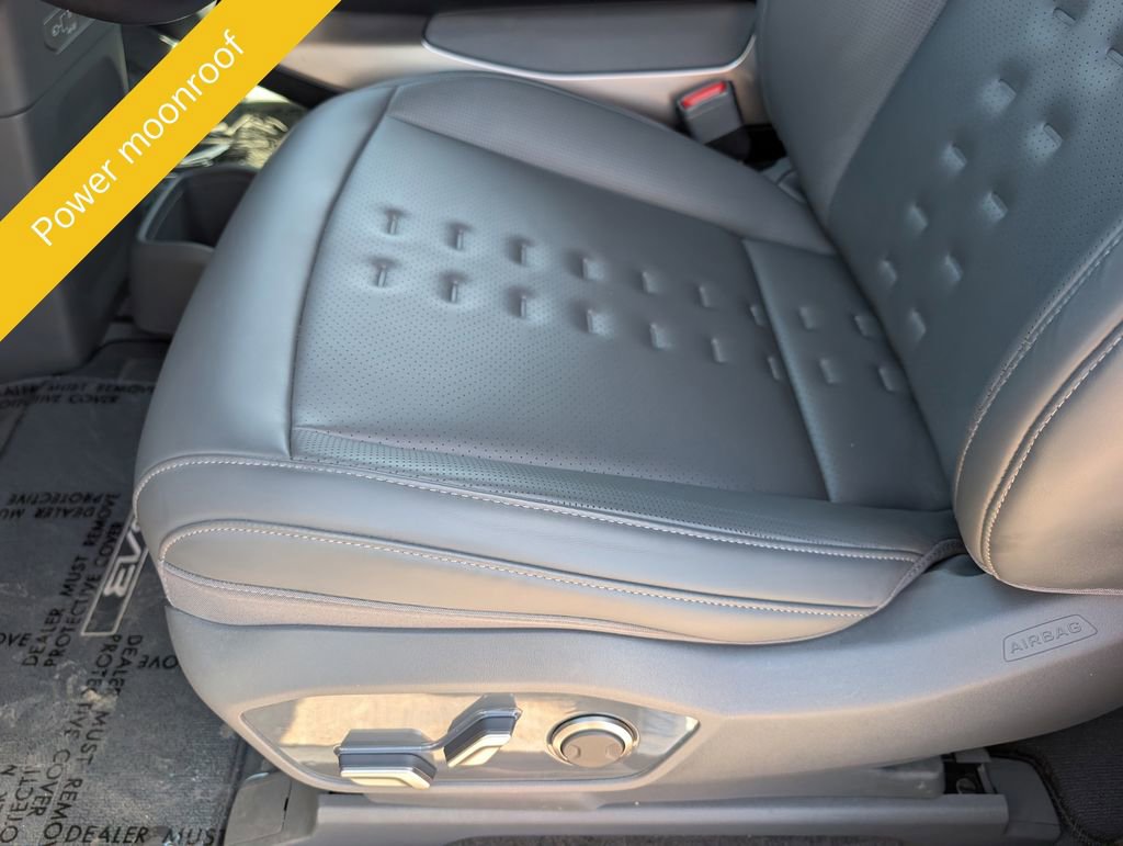 Certified 2024 Kia EV9 Wind AWD/4WD image 16