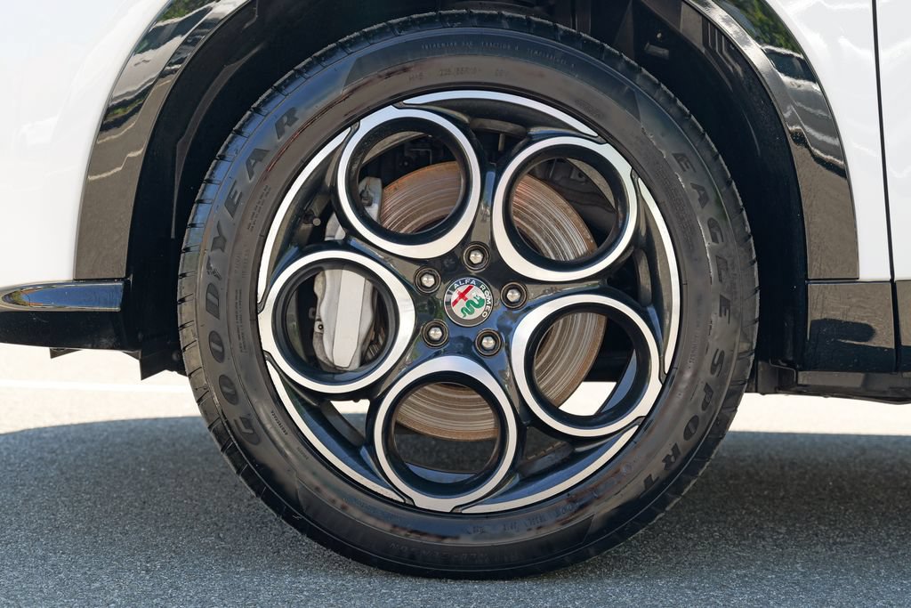 Used 2024 Alfa Romeo Tonale Ti AWD/4WD image 15