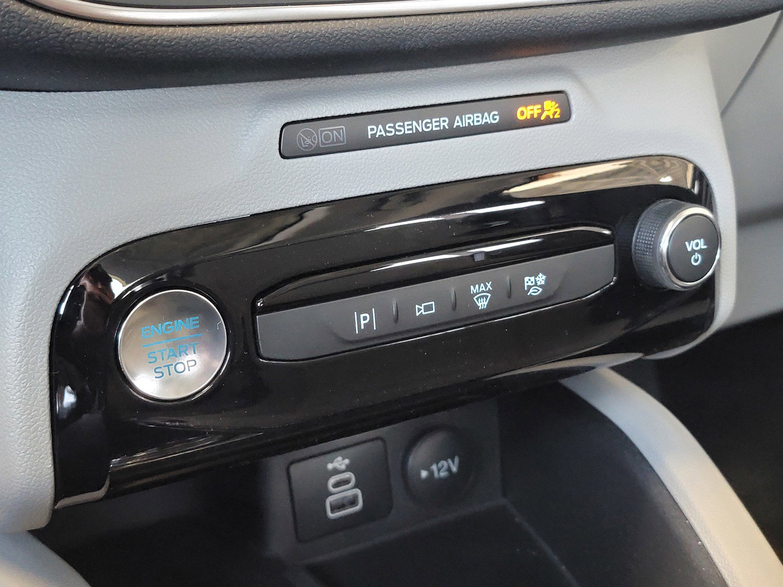 New 2024 Ford Escape SE w/ PHEV Premium Package image 20