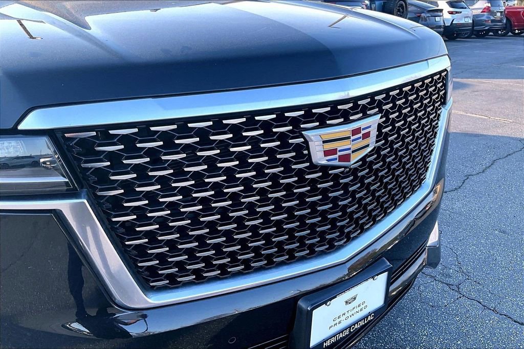 Used 2021 Cadillac Escalade ESV Premium Luxury w/ Driver Assist Tech Package AWD/4WD image 34