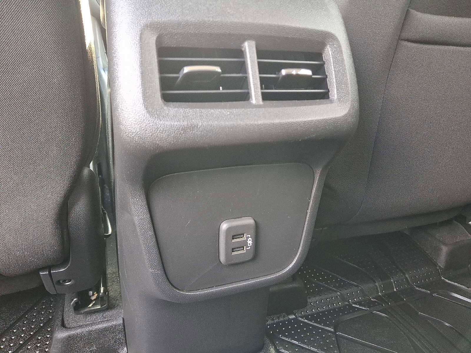 Used 2023 Chevrolet Equinox LT image 12