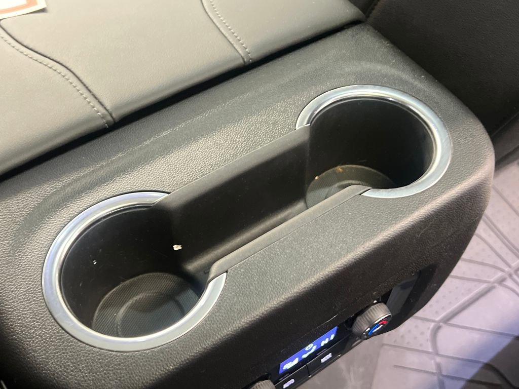 Used 2025 Chevrolet Tahoe Z71 w/ Comfort Package image 47