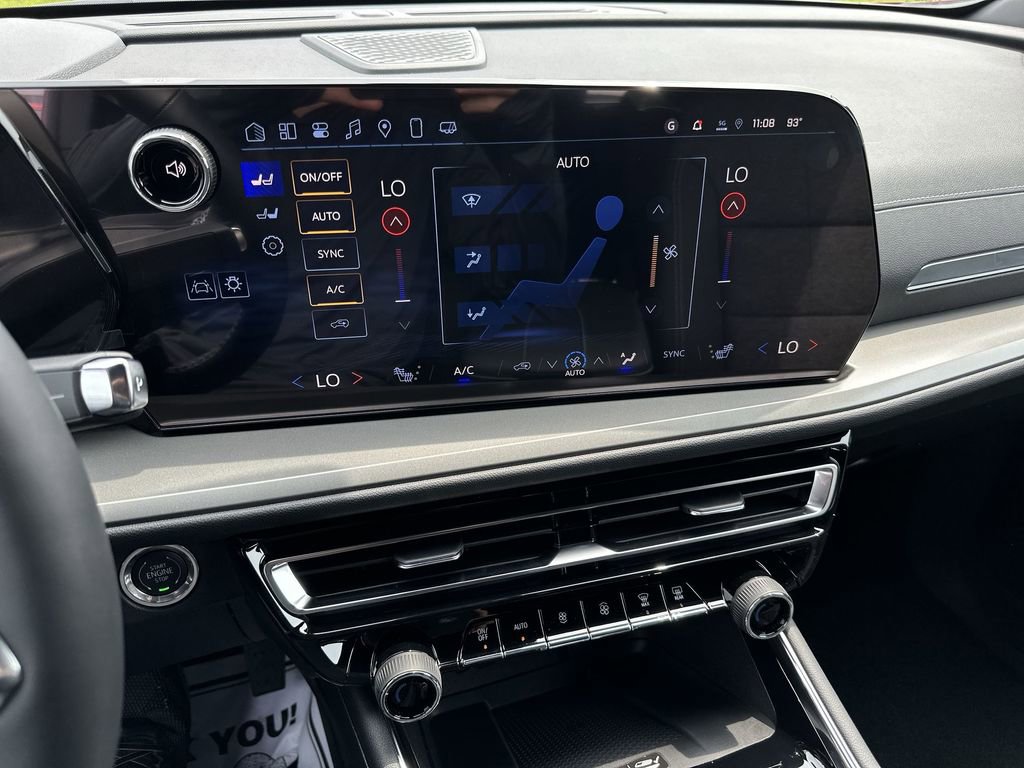 New 2025 Chevrolet Traverse LT w/ Enhanced Driving Package image 19