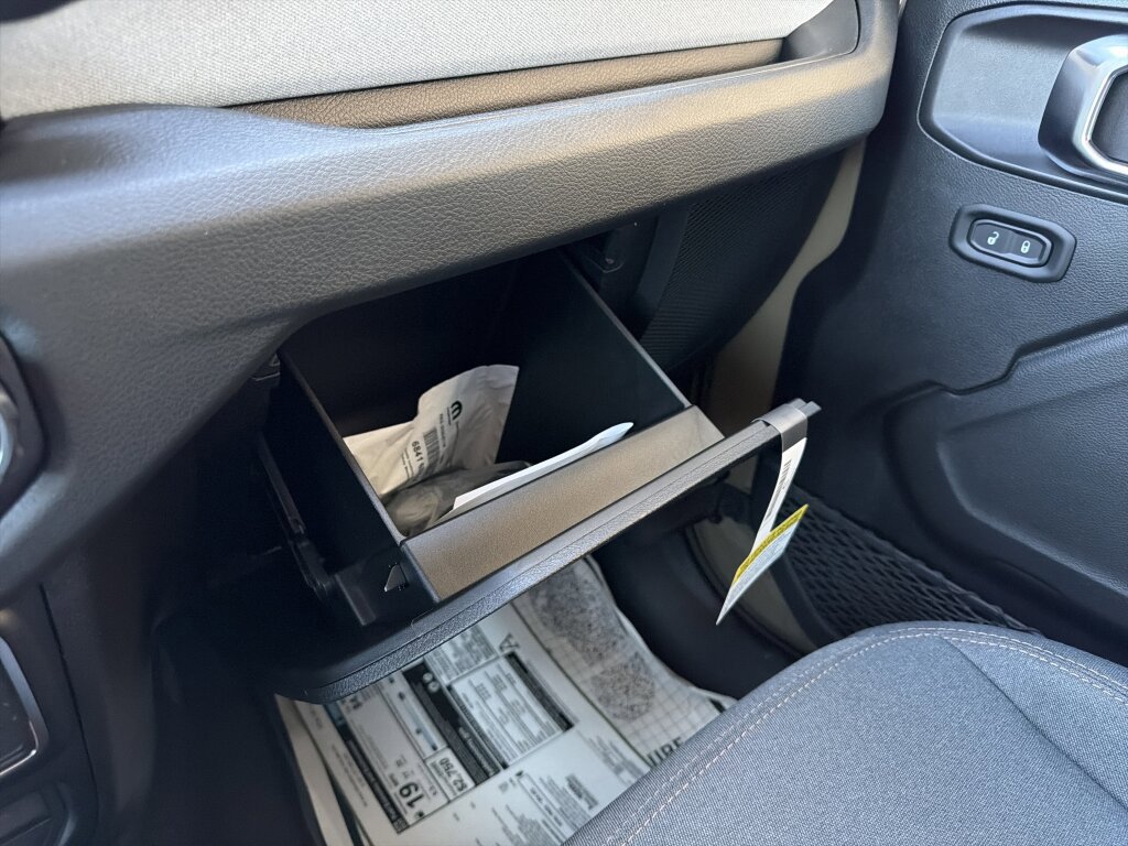 New 2025 Jeep Gladiator Willys image 13