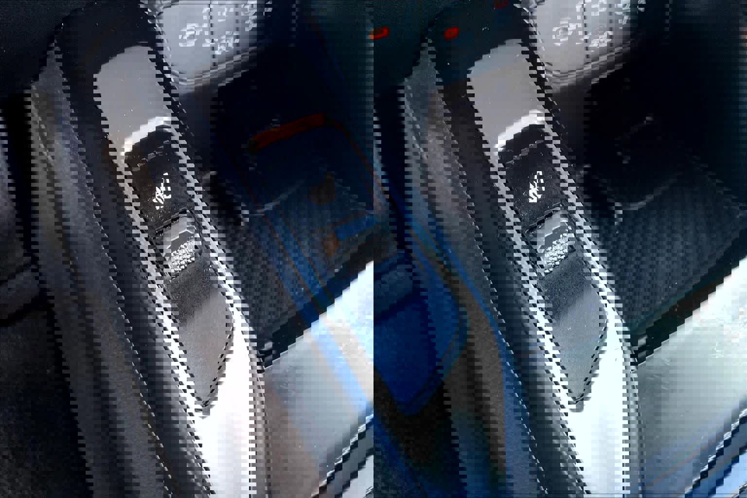 Used 2024 Kia Sorento S image 31