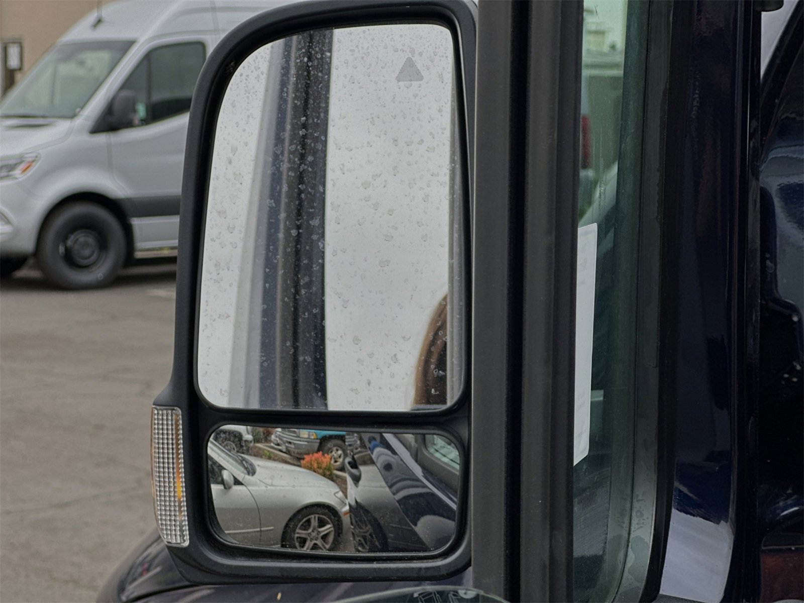 Used 2024 Mercedes-Benz Sprinter 144 Cargo image 9