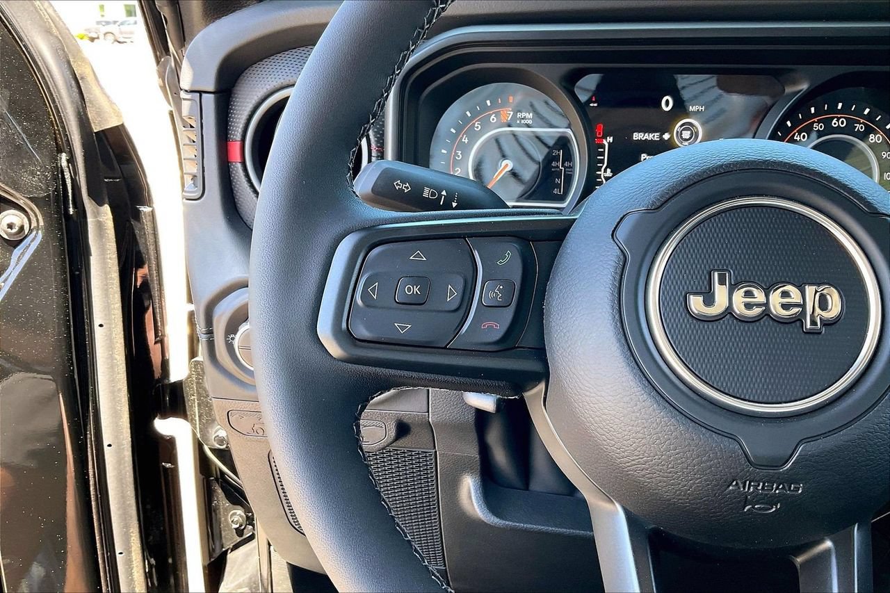 New 2026 Jeep Gladiator Rubicon AWD/4WD image 27