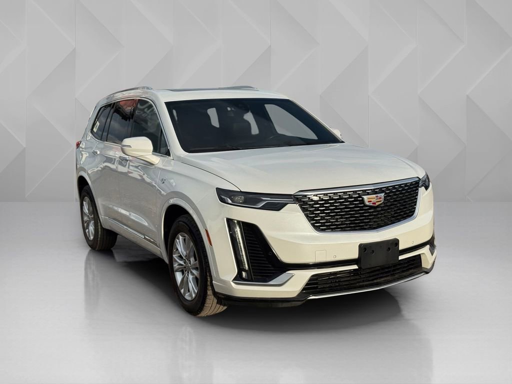 Used 2023 Cadillac XT6 Luxury FWD image 3