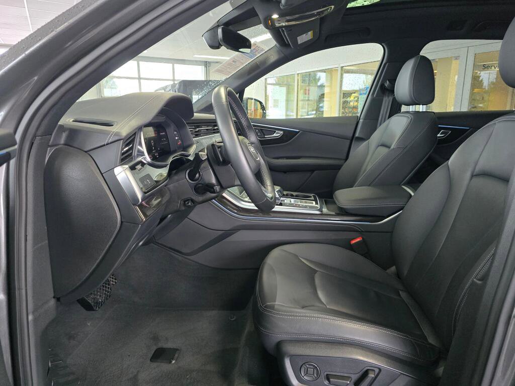 Used 2025 Audi Q7 3.0T Premium Plus image 22