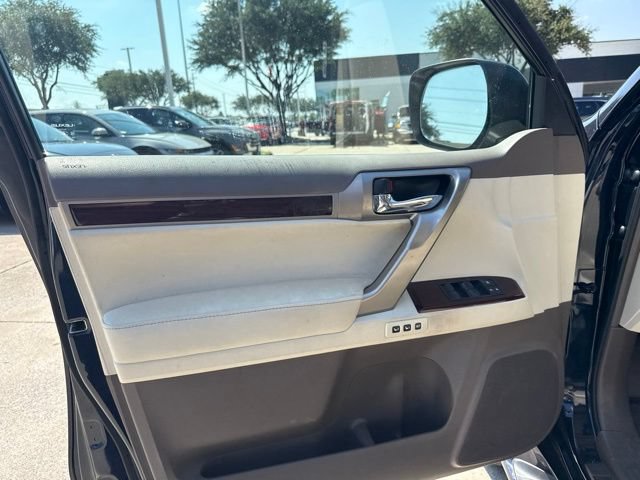 Used 2019 Lexus GX 460 Premium w/ Premium Package AWD/4WD image 14
