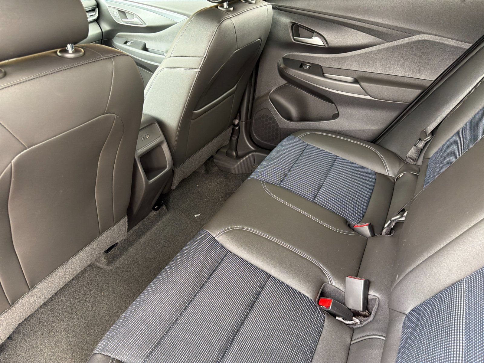New 2026 Buick Envista Sport Touring FWD image 12