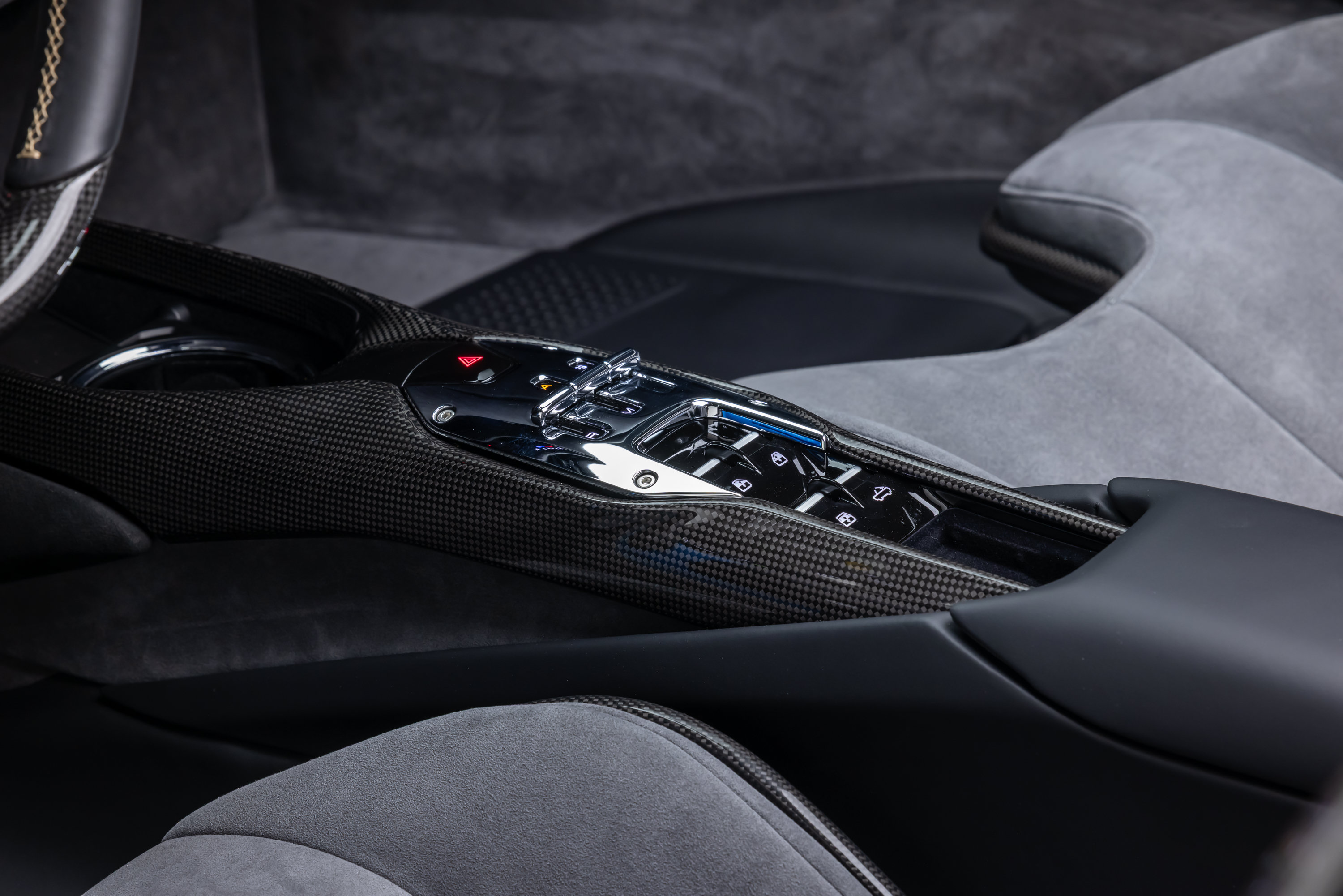 Used 2024 Ferrari 296 GTS RWD image 40