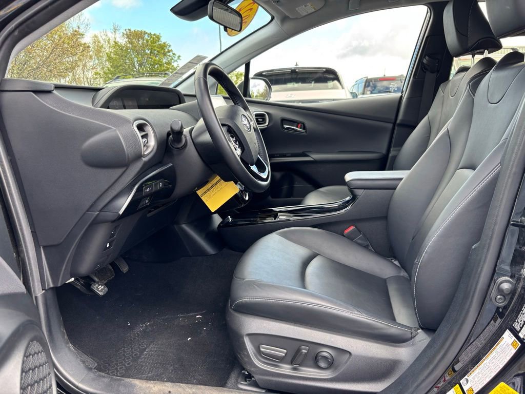 Used 2022 Toyota Prius Prime XLE FWD image 8