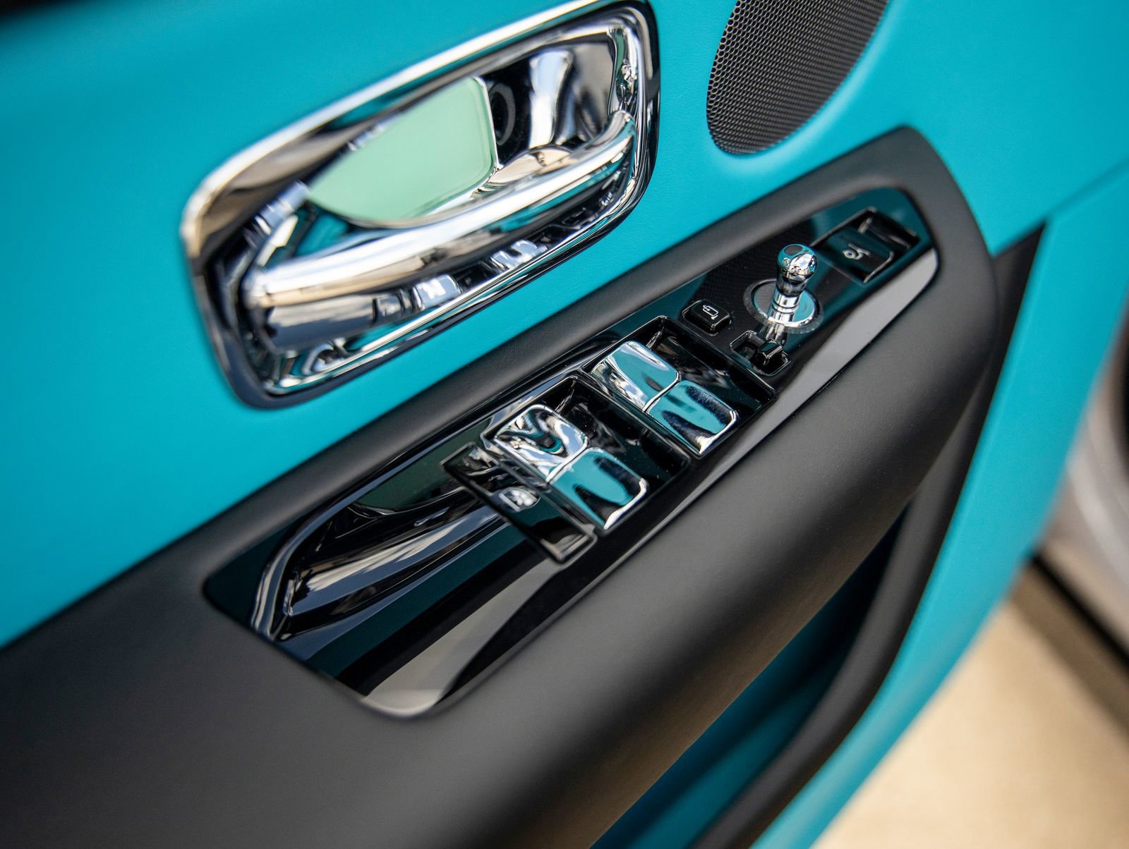 New 2026 Rolls-Royce Cullinan image 24