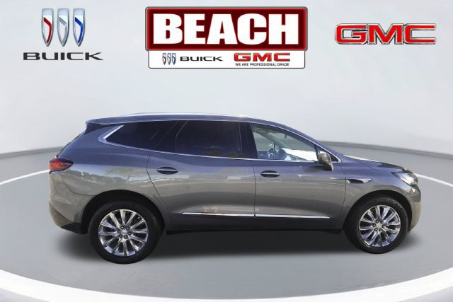 Used 2018 Buick Enclave Premium w/ Trailering Package FWD image 2