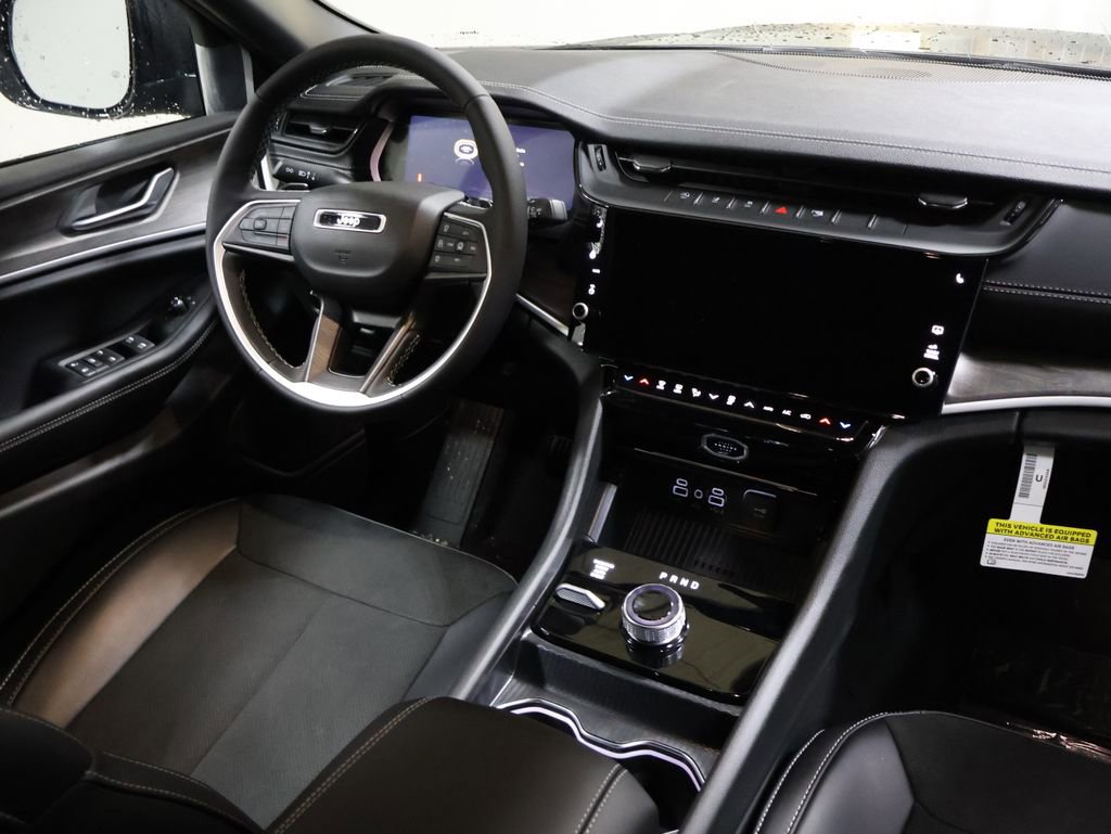 New 2026 Jeep Grand Cherokee Laredo image 19