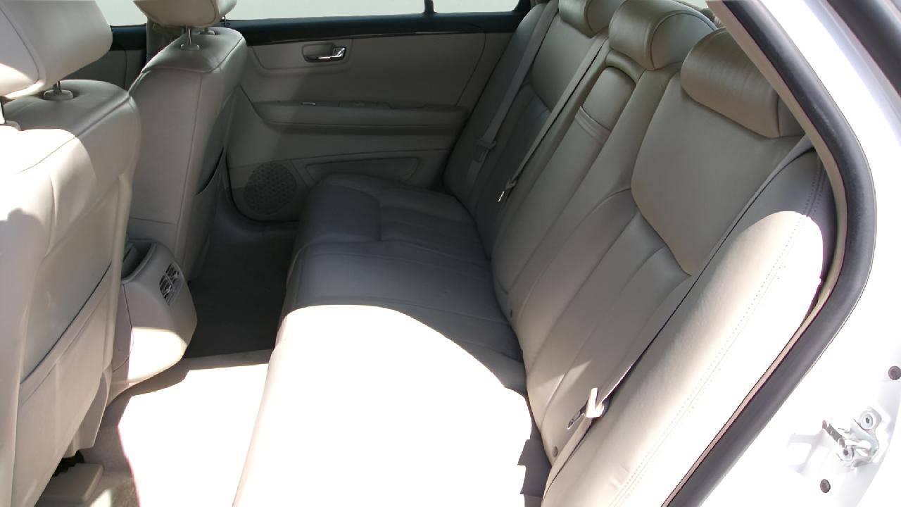 Used 2011 Cadillac DTS image 10