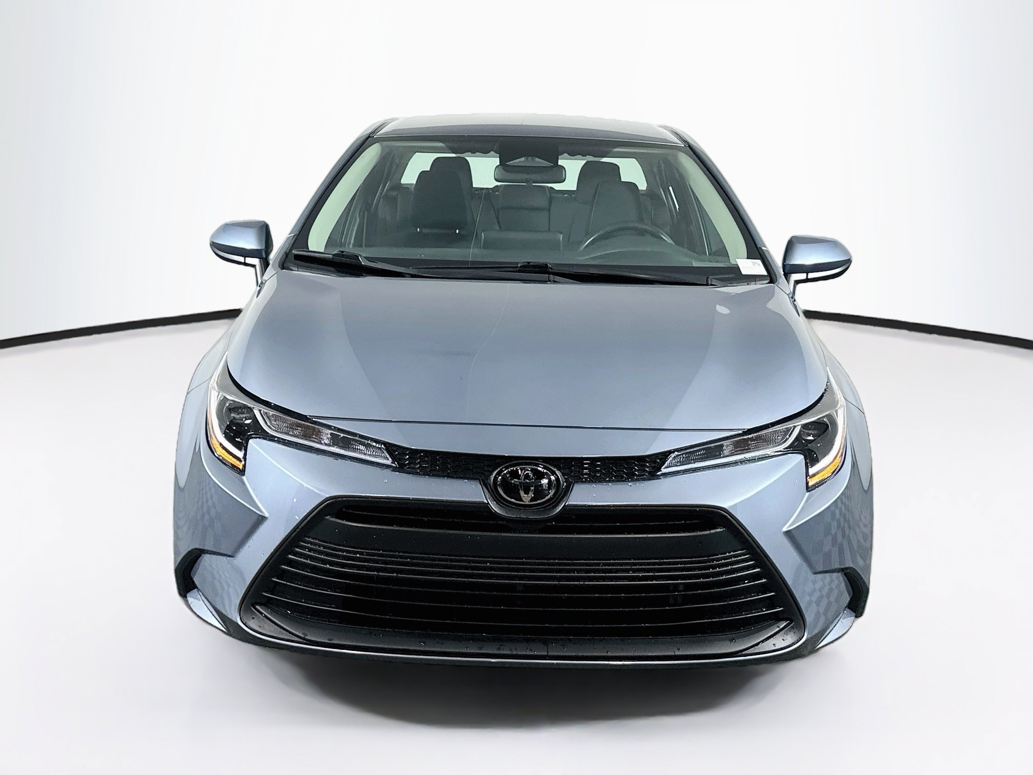 Used 2026 Toyota Corolla LE FWD image 2