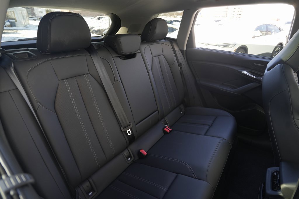 Used 2025 Audi Q6 e-tron Premium Plus w/ Premium Plus image 21