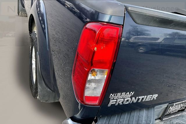 Used 2018 Nissan Frontier SV image 19