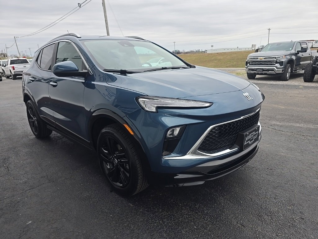 Used 2024 Buick Encore GX Sport Touring image 9