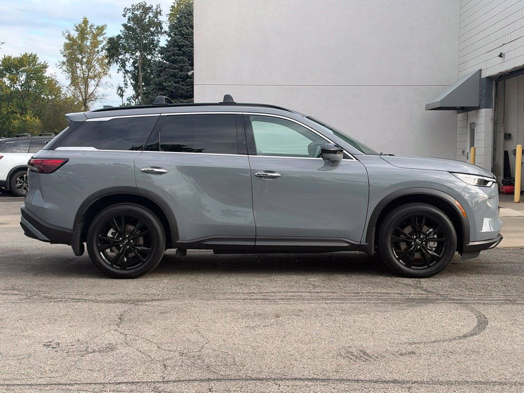 Used 2025 INFINITI QX60 Luxe w/ Black Edition AWD/4WD image 2