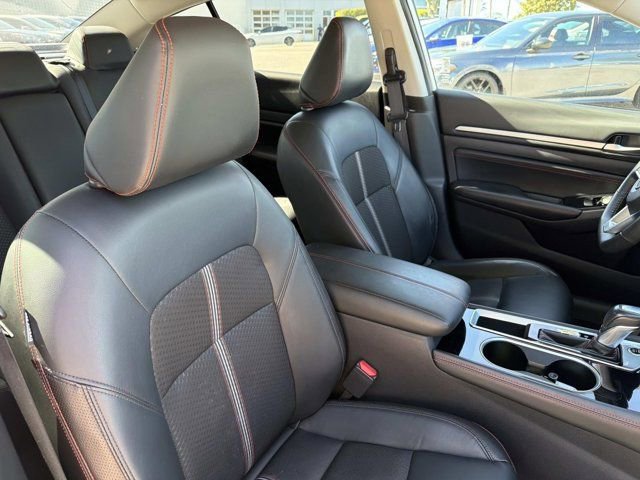 Used 2023 Nissan Altima 2.5 SR image 17