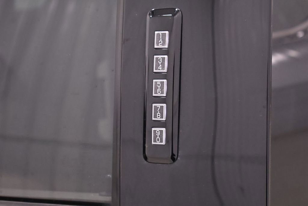 Used 2017 Ford F150 XLT w/ Equipment Group 302A Luxury image 34