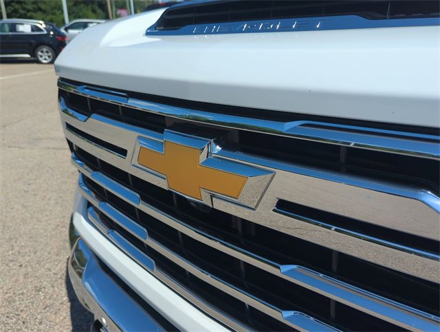 Certified 2024 Chevrolet Silverado 2500 LTZ w/ LTZ Plus Package image 31