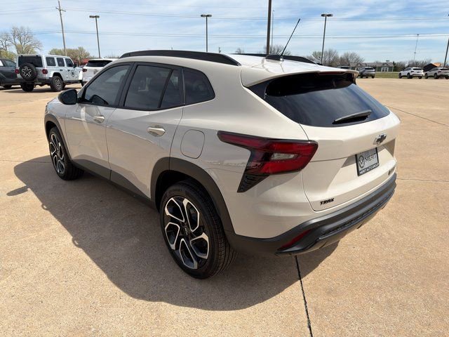 New 2026 Chevrolet Trax RS w/ Sunroof Package image 11