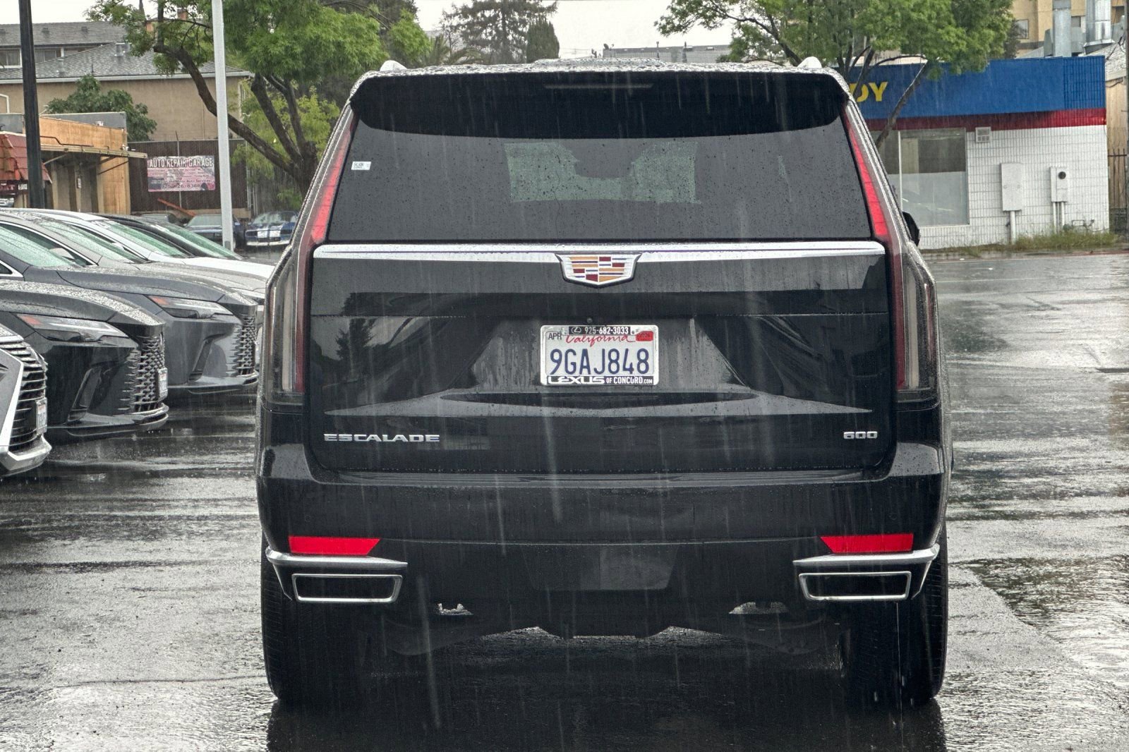 Used 2023 Cadillac Escalade Premium Luxury w/ LPO, Floor Liner Package image 5