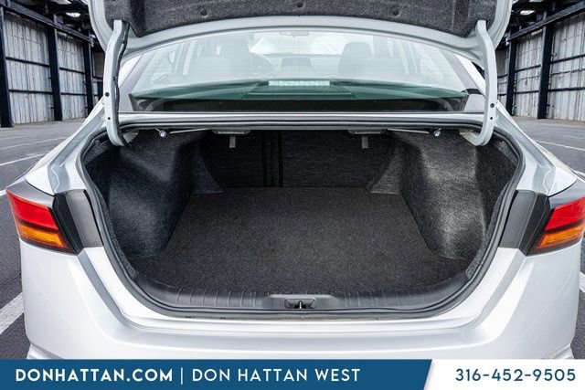 Used 2024 Nissan Altima 2.5 SV image 32