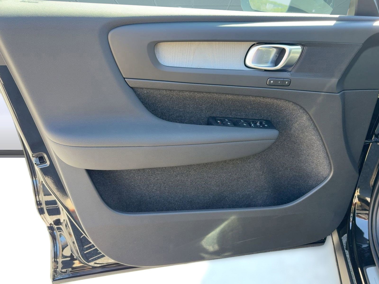 New 2026 Volvo XC40 B5 Plus w/ Climate Package image 20