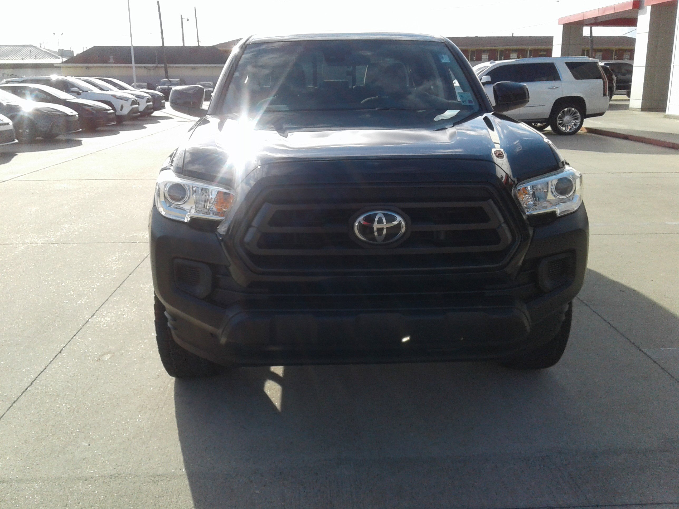 Used 2020 Toyota Tacoma SR image 2