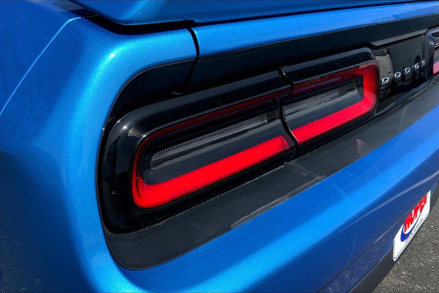 Used 2019 Dodge Challenger SXT image 24