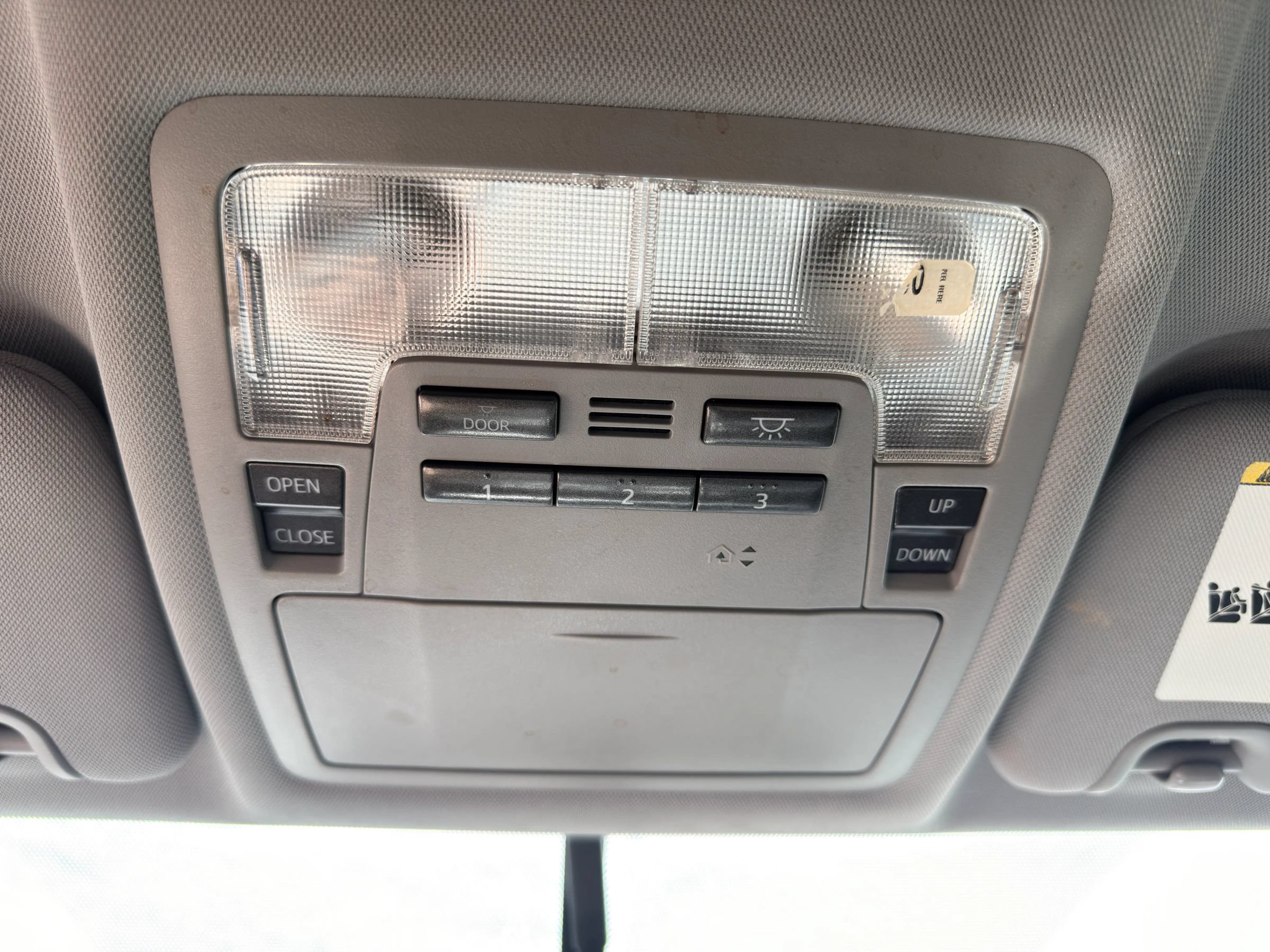 Used 2015 Toyota Highlander XLE FWD image 28