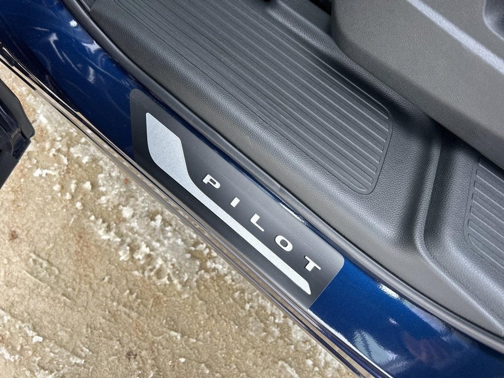 New 2025 Honda Pilot Touring image 20