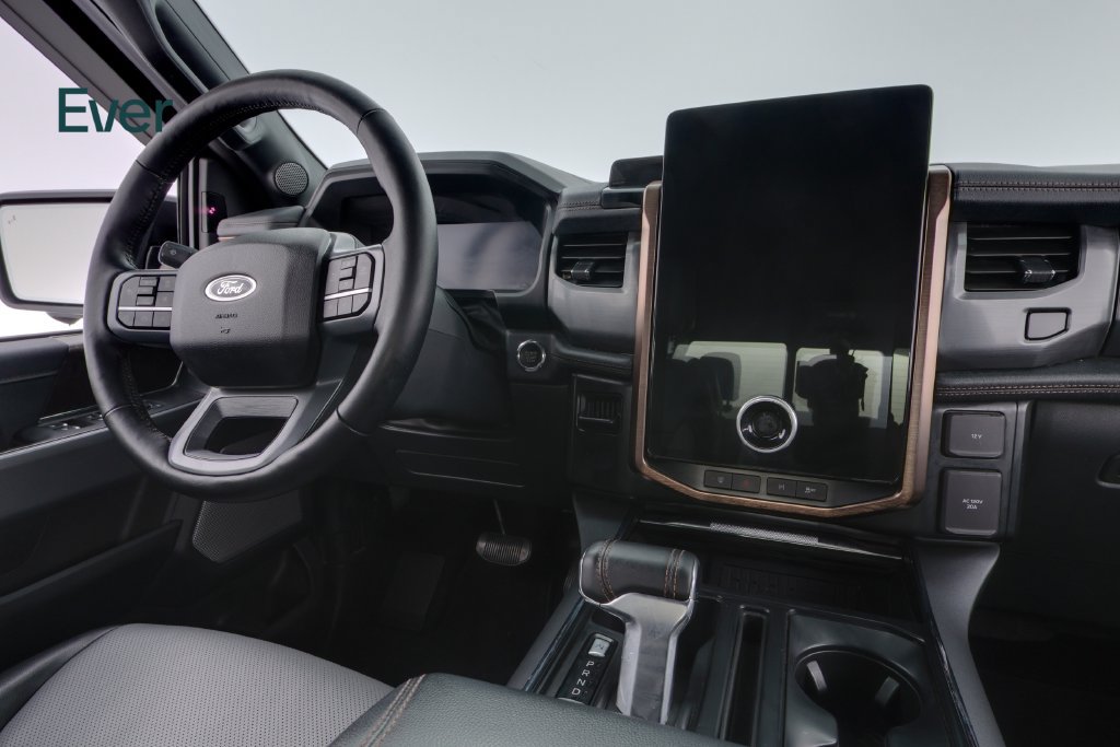 Used 2023 Ford F150 Lightning Lariat AWD/4WD image 19
